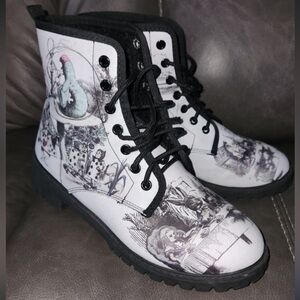 Alice in wonderland Black and White Graphic Combat Boots size 9